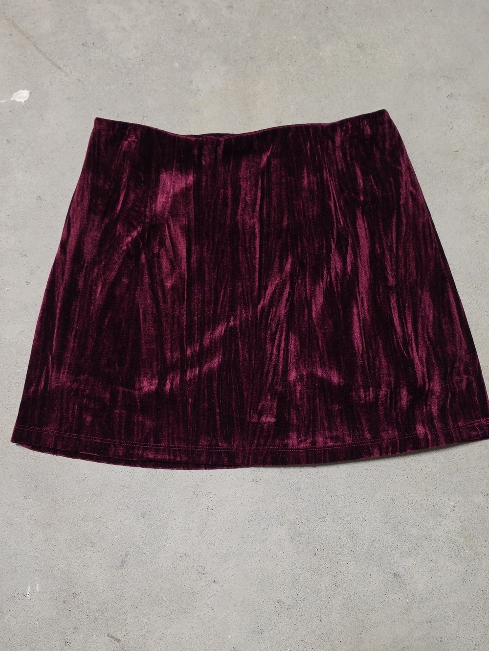 Nwt HALARA Velvet Skort in Deep Wine #181
